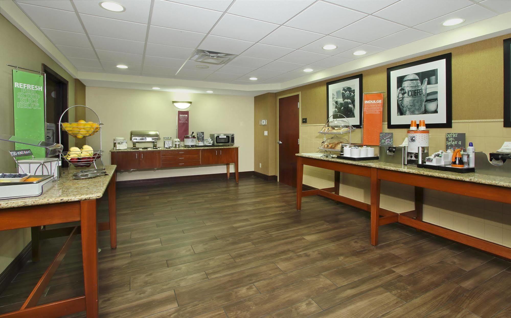 Hampton Inn & Suites Murray Buitenkant foto